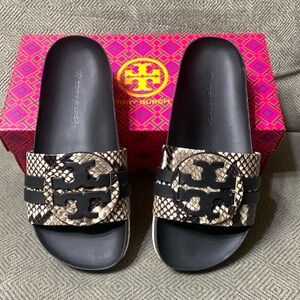 BRAND NEW 🔥 TORY BURCH LEIGH ANATOMIC SLIDE STAMPED SNAKE PRINTED LEATHER 😃